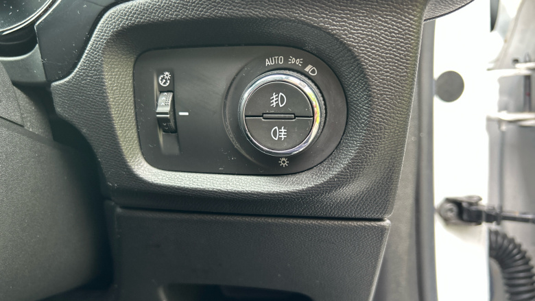 Vauxhall Corsa 100kW Elite Nav 50kWh 5dr Auto [7.4kWCh] Electric Hatchback